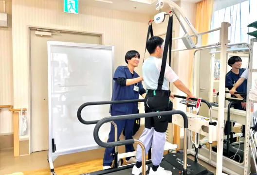 トレッドミルでの歩行練習