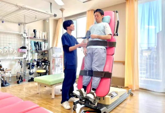 起立台を使用した起立練習